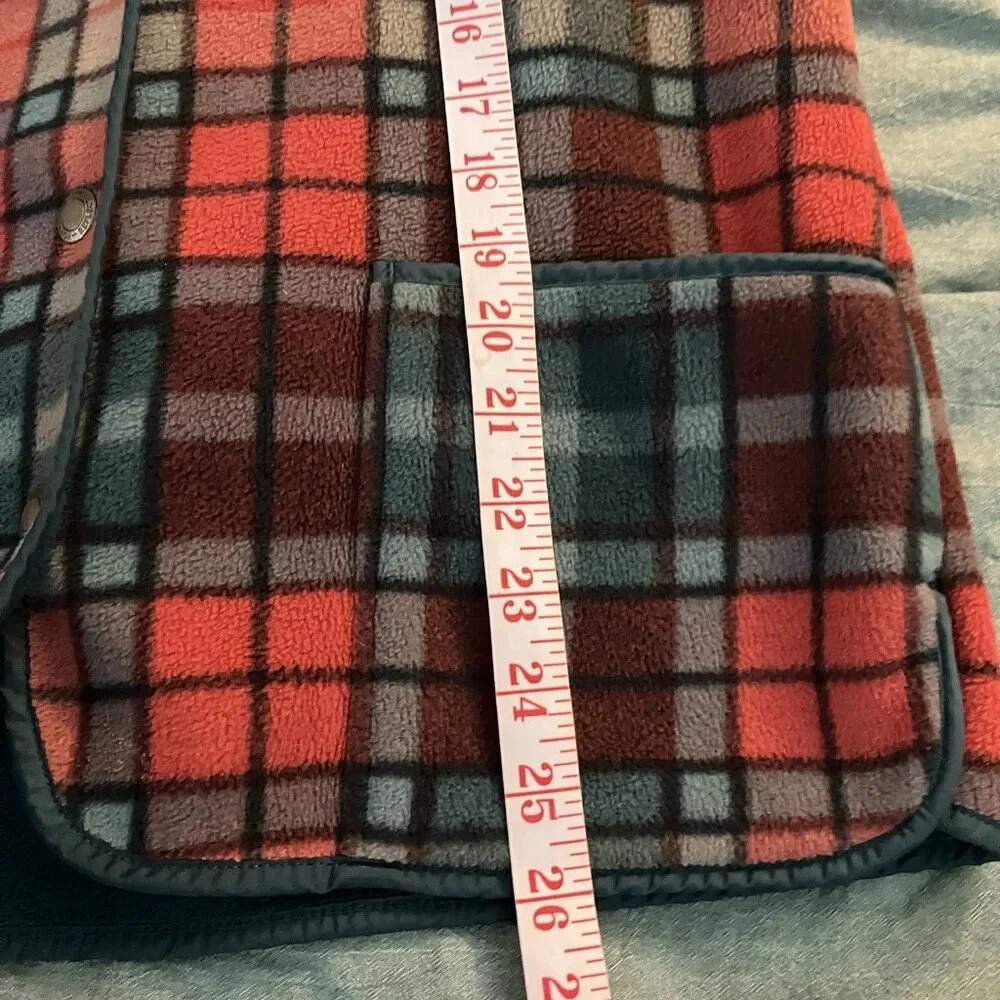 Northern Reflections Red & Green Plaid Snap-Front Cardigan - Picture 6 of 7